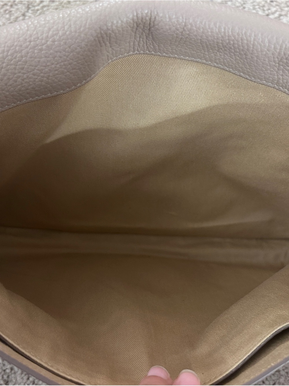 13 inch Cuyana Messenger Bag in Soft Rose - Picture 6 of 16